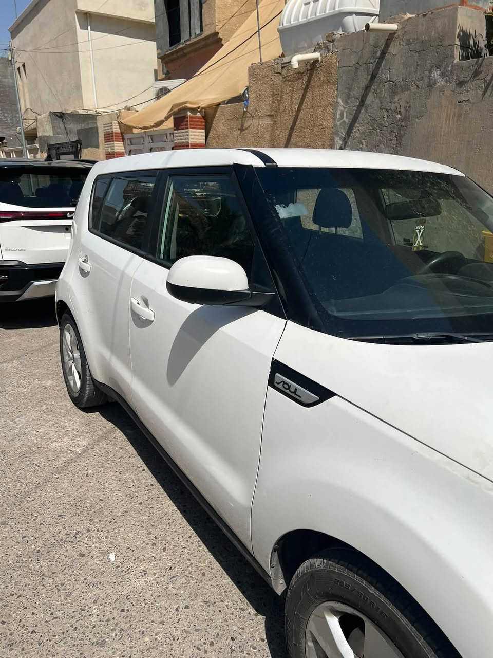 🚗 للبيع كيا سول موديل 2018
سيارة حلوة ونظيفة، كاملة من كلشي وما بيها أي نقص 👌

🔹 محرك 1.6 GDI
🔹 تحكم ستيرن
🔹 تحكم ستيرن بلوتوث
🔹 مثبت سرعة
🔹 8 إيرباگ
🔹 معلي كازكيت ، يعني انسَ موضوع الدوانز
🔹 حادث صندوك
🔹 بيها قطعة صبغ
🔹 تخم تايرات جديد
🔹 بطارية جديدة
🔹 إدامة كاملة
🔹 السيارة كاملة من جميع النواحي وما بيها أي نقص

📍 المكان: ديالى
📄 رقم بغداد دولي جديد
.
***********
