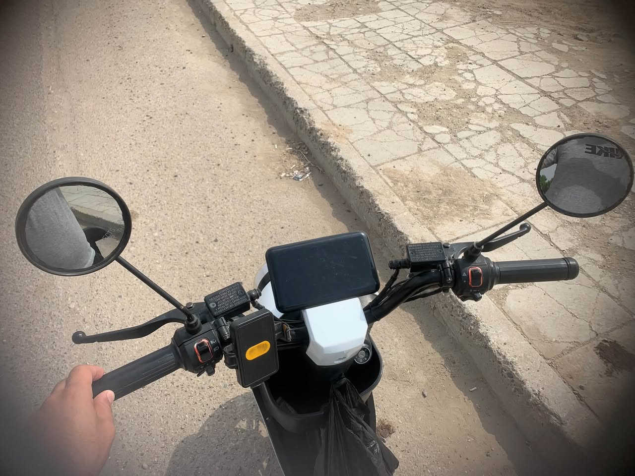R9 • بطاريات صغار • تشغيل عن بعد