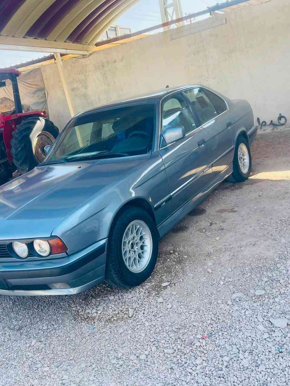 سلام عليكم بيم موديل 1991جاهزه كير مكينه داخل جديد تبريد تخم تاير صدر حداديات كله جاهزه سعر 50 / ***********
