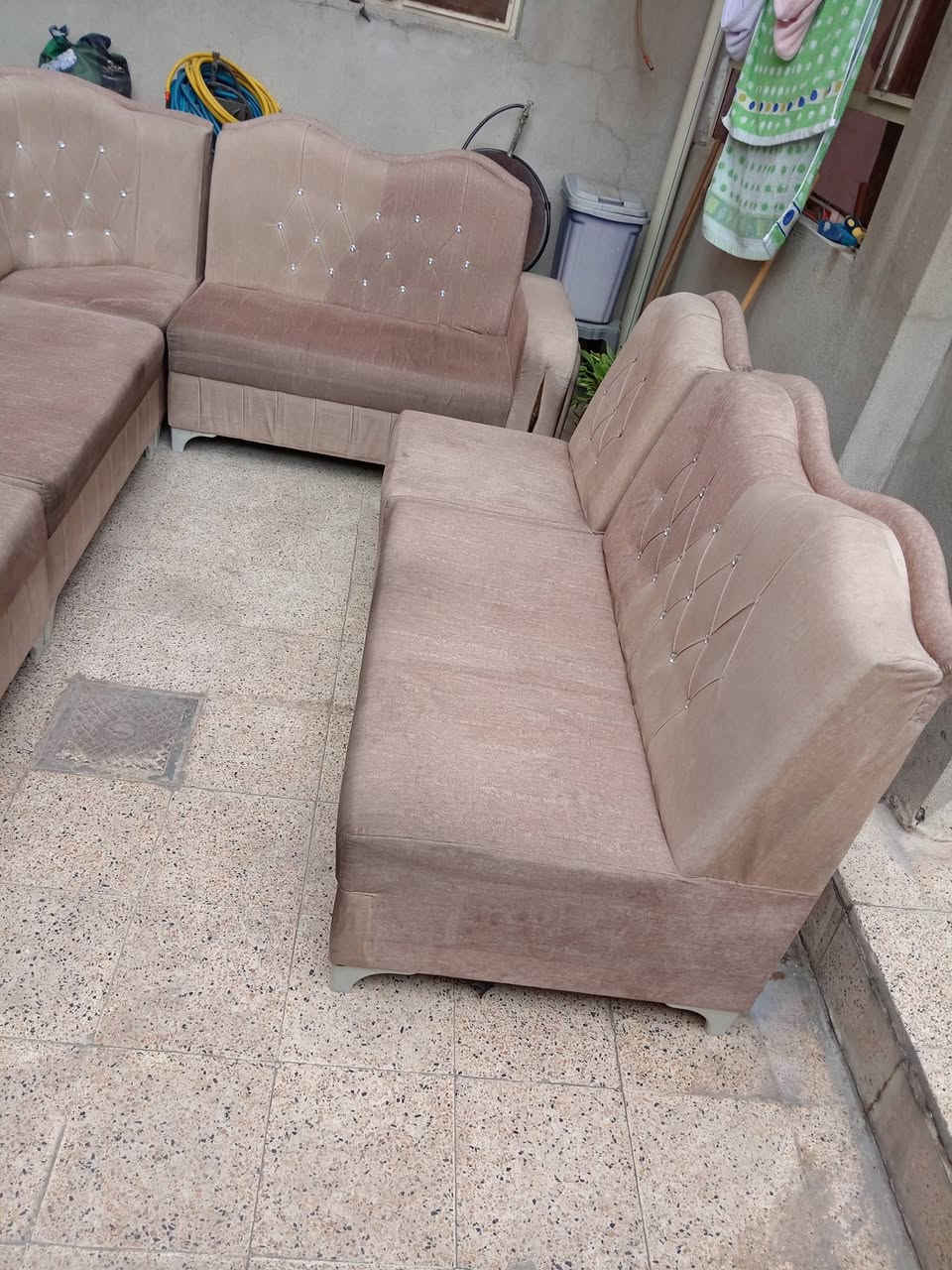 طقم كنب • مستعمل • سنة نضافة