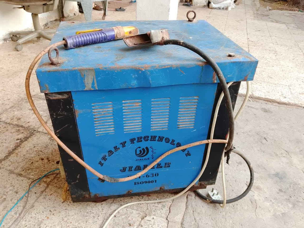 للبيع: ماكينة لحام كهرباء (AC Arc Welder 630)
السعر 250
رقم ;: *********** عمارة, ميسان
