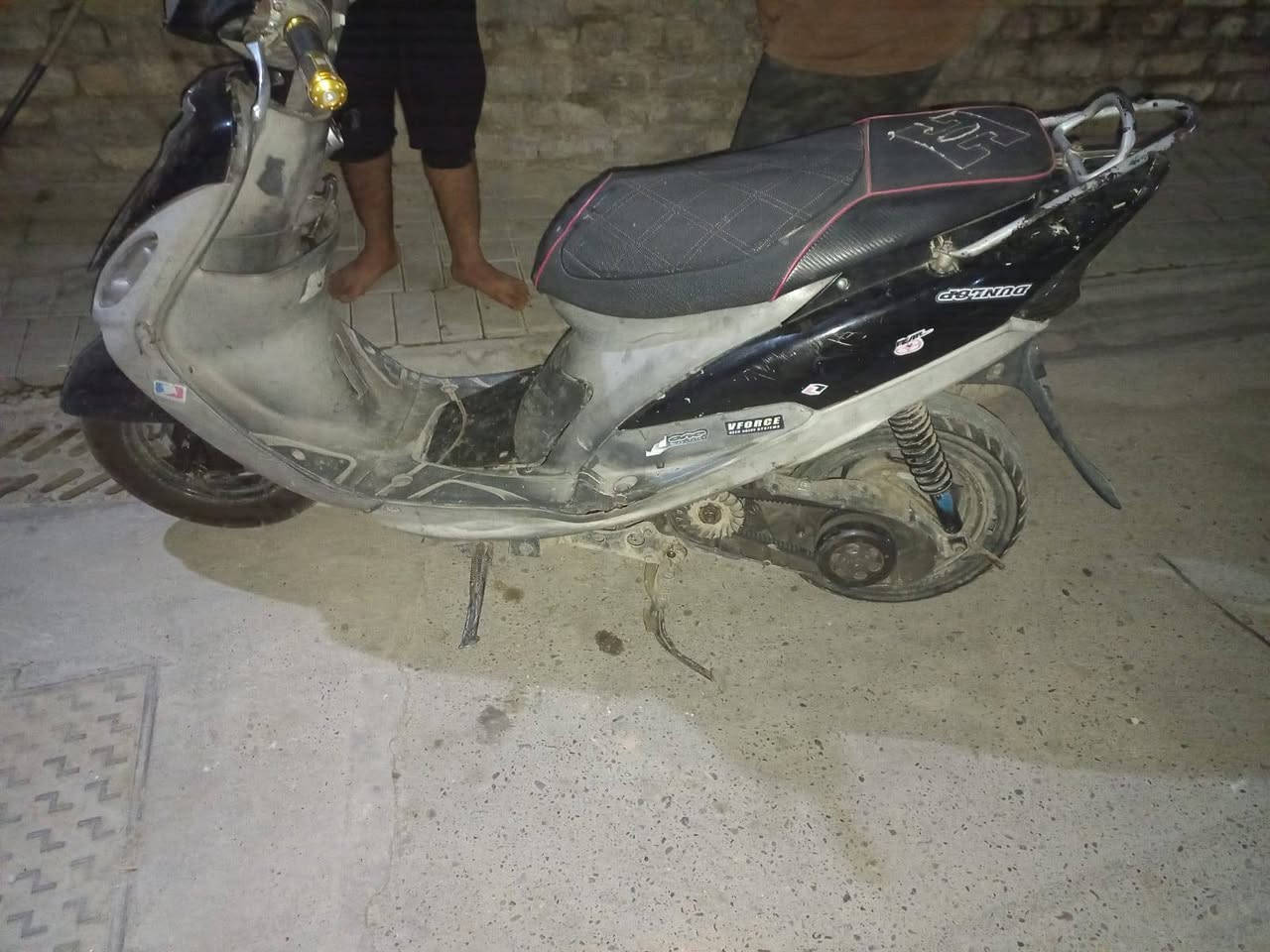 السلام عليكم دراجه ماكس ماكس منغولي نظيفه تخبل دراجه كل شيء السعر 400 وبيها مجال حق سلف و هندر لا تبخير ولا تنقيص بكاني بغداد مدينت الصدر رقمي *********** وتساب و رصيد
