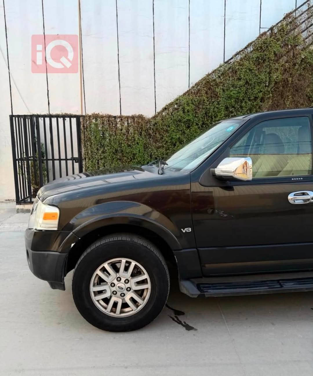 فورد اكسبديشن 2011 XLT 
محرك 8 رقم بغداد خصوصي بأسمي رقم وسنويه جديد 
بدون حادث السعر 135 وبي مجال 

للتواصل ***********
