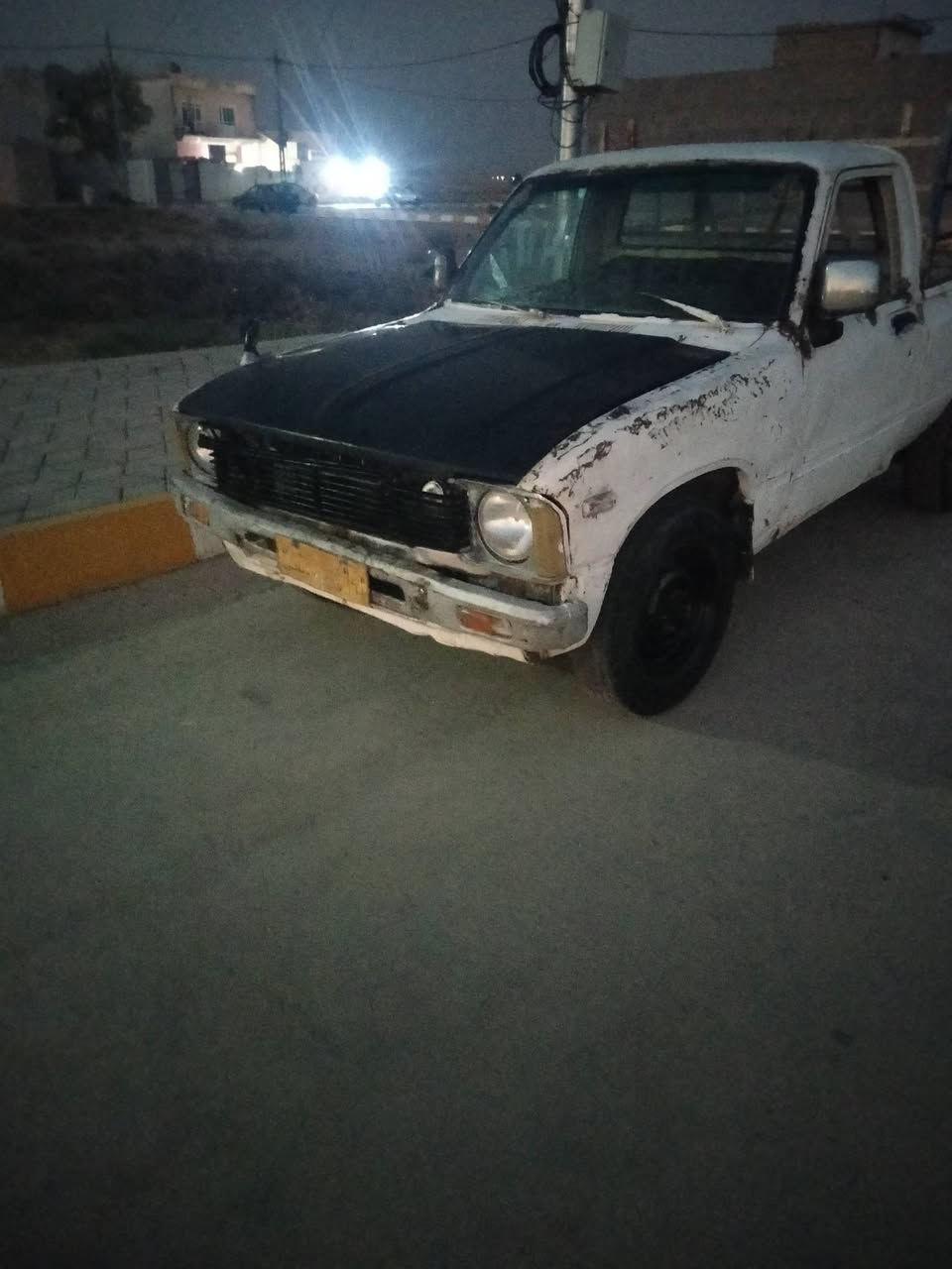 السلام عليكم بيكم 80 سنويه جديده لحد 2029 باقي بس لوحات الانكليزي ع المشتري مكينه جديده /طابوگه/ داينمو جديده / باتري جديد كهربائيات شغله لايت شغال سيارة كامله مال شغل ... السعر ب 20 $.. ***********
