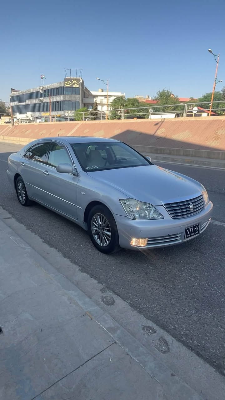 شاهینە 2008سعری 49گەڵا 
بڕاوە ساج مەلەکی نمونە لە جوانە پاکی
3دووگمەو پەردە 
گەورە بە گەورە182
کۆدوو بارکۆدو ژمارە 
پێشوو دوای حاسە 
کامل مەسرەف کراوە 
تەبریت ساردوو گەرم 
برێک بەسراوە
جامی هەڵ گیراوە 
تایەو ویلی بیلاد نەوتی 
ڕۆنی مەکینەی تازە 
های درۆلیکی گۆڕاوە 
تەقەو ڕەقەی بەشەرت 
دەعامی بۆ دەعمای بەشەرت 
کەڤەروو سەقفوو داعم لێ دراو حیزام بەشەرت 
***********
شوێن هەڵەبجەی شەید 
سەیارەی ماڵە هی مەعرەز نیە 
سعری 49گەڵا
