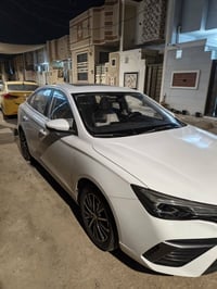 سيارة MG5 كامل المواصفات موديل ٢٠٢٥ لون ابيض رقم بغداد دولي ضمان شركة ...