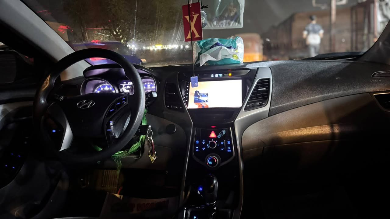 🚘 للبيع هيونداي إلنترا 2016
▫️ الموديل: 2016
▫️ المحرك: 1800
▫️ الكير: أوتوماتيك
▫️ الممشى: 89 ألف مايل
▫️ وارد أمريكي 🇺🇸
▫️ السيارة بدون حادث
▫️ بيها طگّة بسيطة بباب السايق
▫️ البنيد مصبوغ بس ما مبدّل
▫️ الإيرباغات كاملة ✅
▫️ تخم تايرات جديد 🛞
▫️ صدر أمامي وخلفي جديد
▫️ السيارة كاملة وجاهزة للاستخدام
💰 السعر: 105 ورقة
📍 بغداد
📞 ***********
