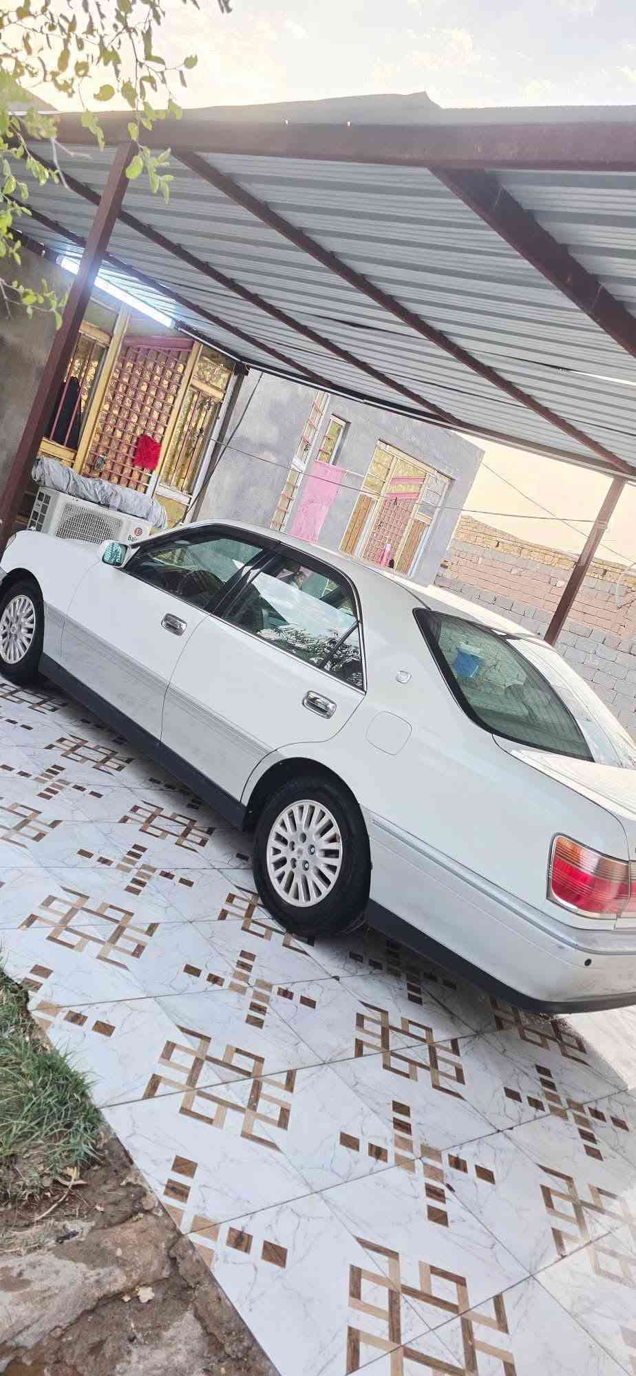 ملكه • ٢٠٠٣ • مكينة D4