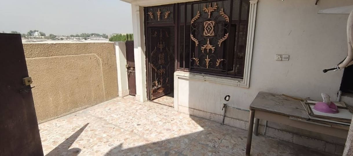 السلام عليكم بيت للايجار قاط ثاني البيت معزول عزل كامل البيت فارغ المكان الغزاليه شارع المركز يم مرطبات البطريق البيت ماكو مقابيله بيوت *********** الاستفسار واتساب
