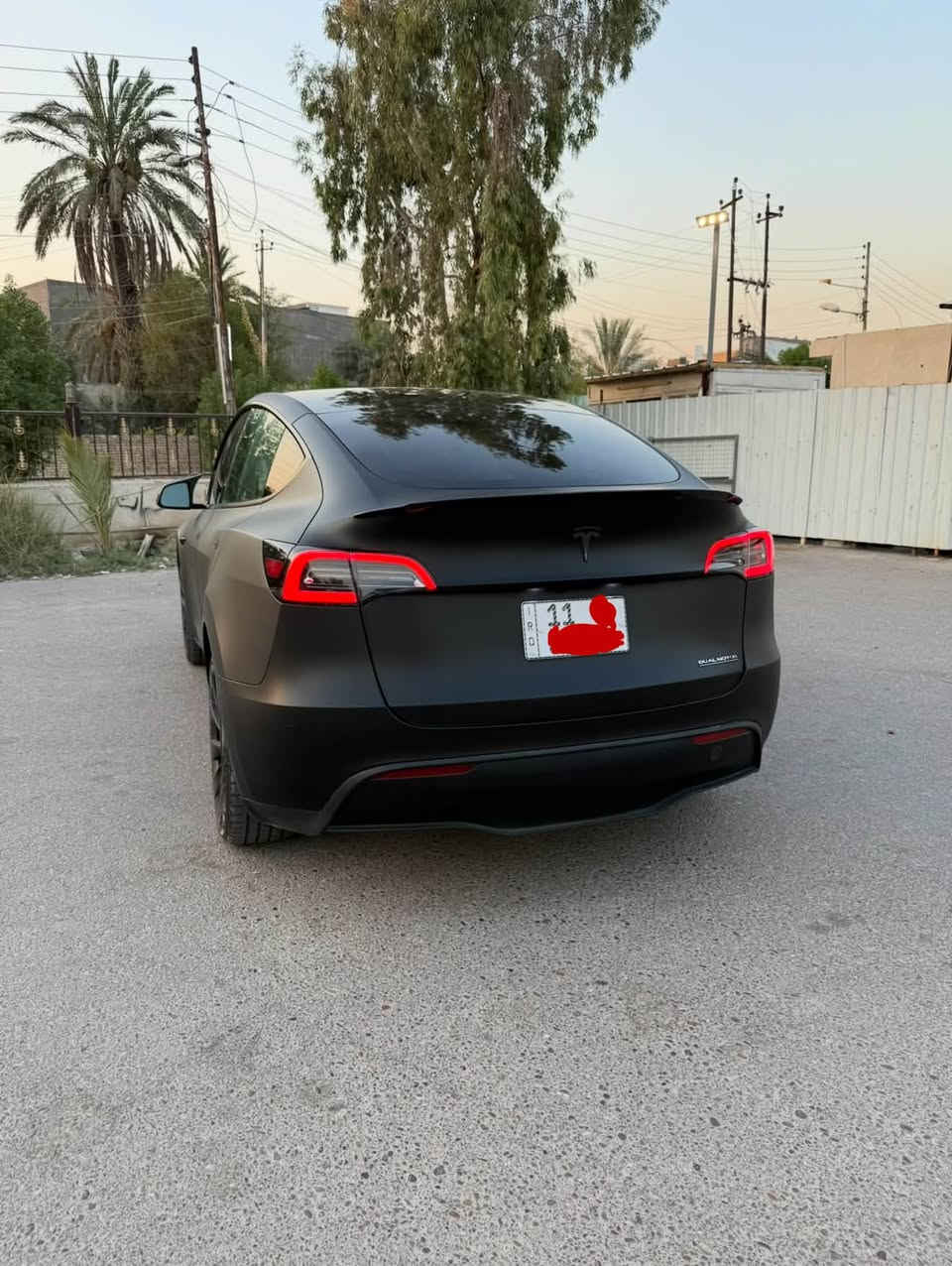 سيارة للبيع 
TESLA Y 2023 
تسلا موديل Y Long Range موديل 2023
المحرك: كهربائي بالكامل⚡️
Dual motor online 
داخل مغلف لون ابيض ⚪️
7 راكب 
بطارية كبيرة
تمشي بالشحنه 560KM
بدون ايرباك
لون اسود مغلفة PPF اسود طافي 
ماشية 64000 ml
⚫️حادث ضربة خفيفة موجودة بالصور
⚫️تفاصيل اكتر اتواصل على الخاص او رقم موجود 
‎📞رقم تواصل *********** واتساب
