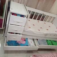 سرير طفل ٥٠ نظيف مبي كسر ومرايه اكسسوارات ب ٢٠ حي القاهره 07716340050 ...