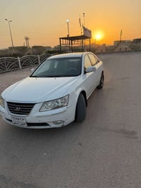 سوناتا للبيع 2009خليجي محرك 2400 جديد حاويه تبريد ثلج تخم تابر جديد صد...