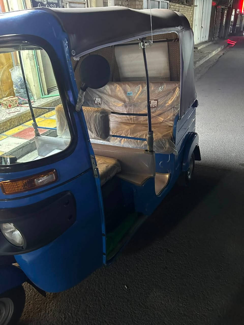 للبيع تكتك 20 امرقمه مكان بغداد حي النصر الشراي يتصل ***********
