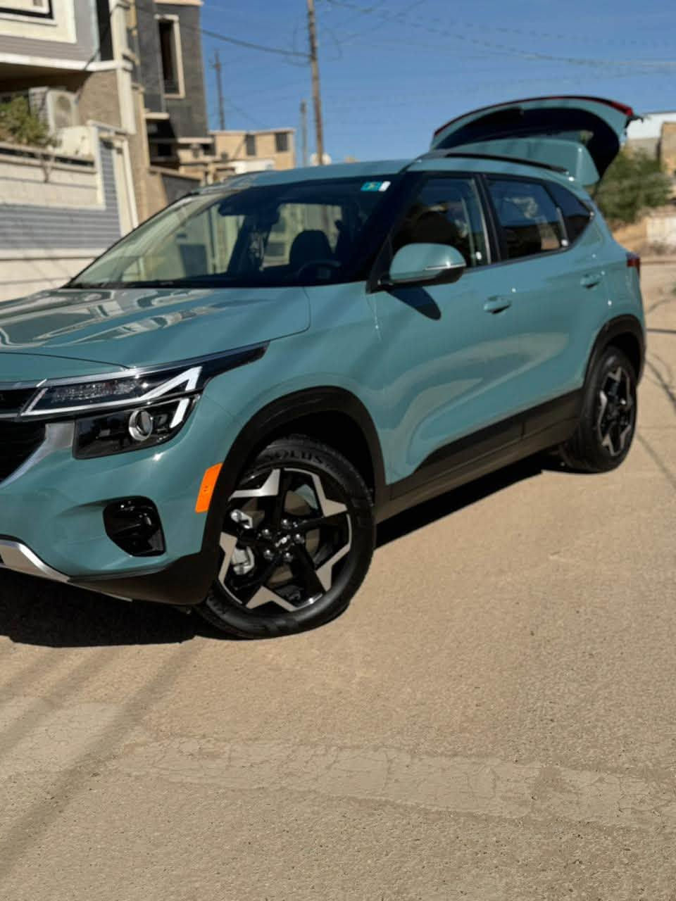 ما شاء الله تبارك الرحمن
Kia Seltos EX 4WD
كيا سليتوس
موديل 2024 EX
فول مواصفات 
لون مميز 
رقم بغداد بسمي 
فتحة سقف 
كشنات جلد تدفئة تبريد كهرباء 
شاشة متصلة 
شفتات ستيرن 
4 انطمة قيادة
راداد امامي جانبي خلفي 
تشغيل عن بعد 
توقف ذاتي 
تحديد مسار 
شاحن لاسلكي مع منافذ usp
سياره حادثها فقط كسر بالدعاميه وجاملغ بارد 
بدون ايرباك شرط بدون صبغ شرط  الي يدور جديد ومكفول تخدمه السياره 
***********
