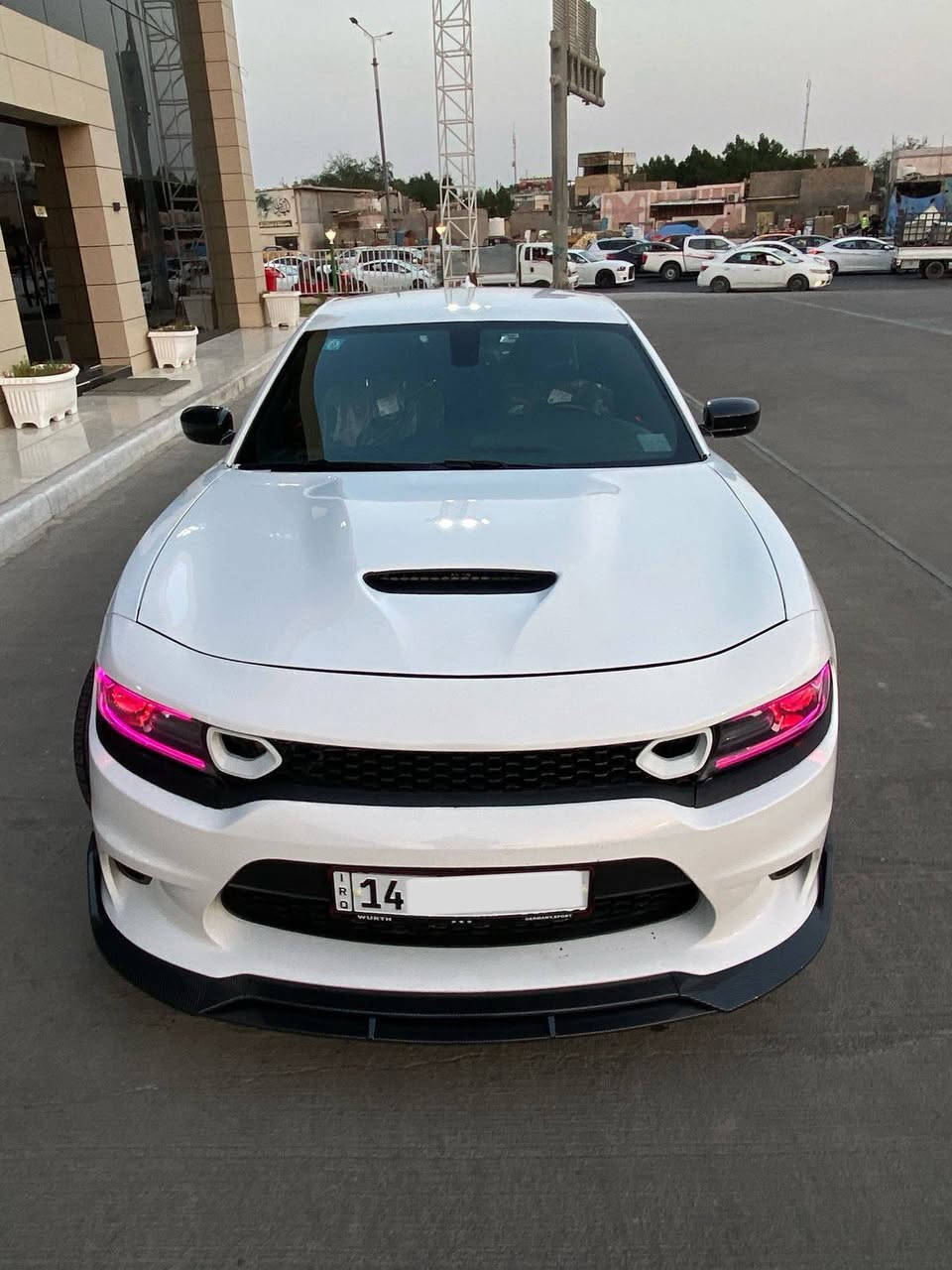 دوج جارجر ١٦ اصل
Sxt. 3600
 ماشيه 123 كيلو
حادثهه جاملغ وبنيد وبيهه كلير جاملغ فقط رش
كير مكينه كفاله
حداديه جديده.. شاشه كبيره  كشنات حضن 
مرقم بصره با أسمي
مكانهه بصره
***********
