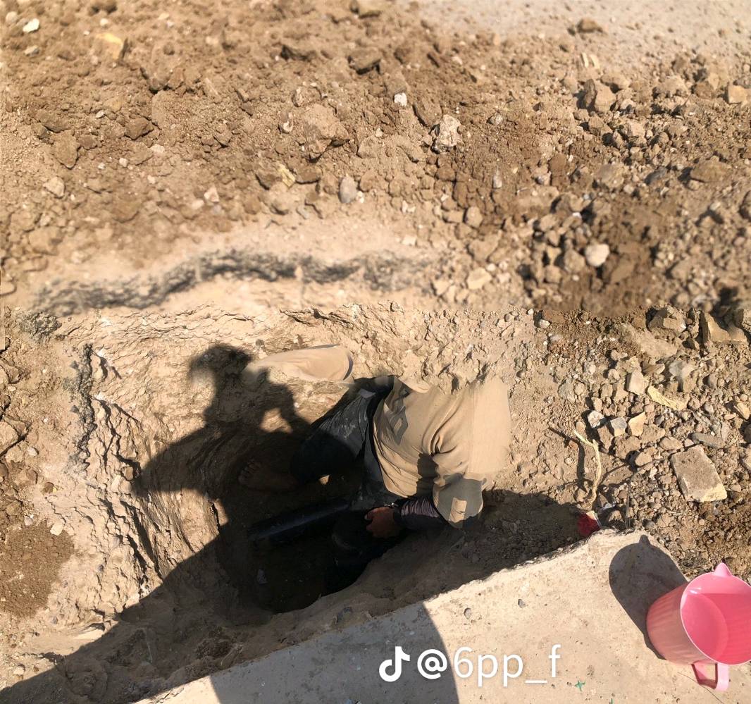 عنده سحب ماء الاساله العنوان ديالى قرية الحساوية للإستفسار والاتصال ***********