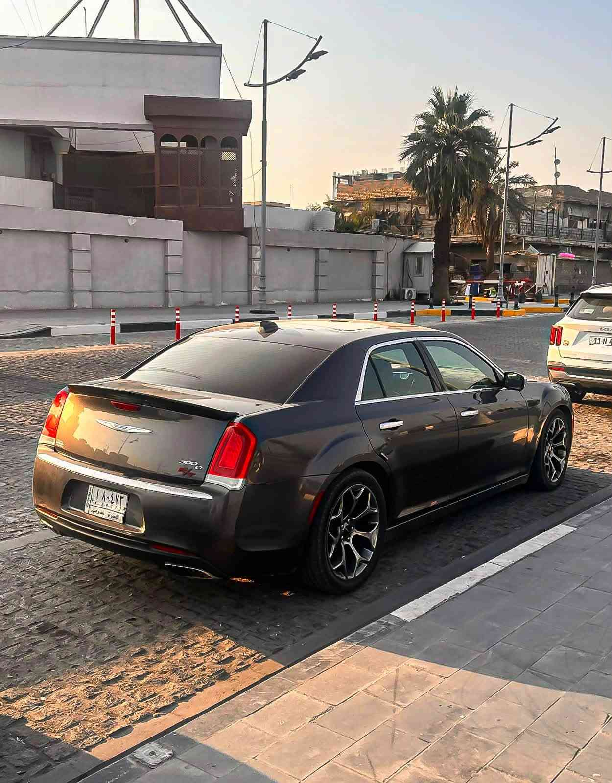 السلام عليكم اخوان مكلف بالنشر مكلف بالنشر الشراي يتصل على راعيها 👈 *********** لحد يراسلني خاص الشراي يتصل على الرقم/// كرايسلر C300 بلاتينيوم محرك هيمي5.7  2018بيها فقط جاملغ فول السياره للاخير كير ومحرك وتبريد كلشي كفاله شواصي تحويل ثاني يوم شرط مكاني زبير  سعر180وبيها مجال
