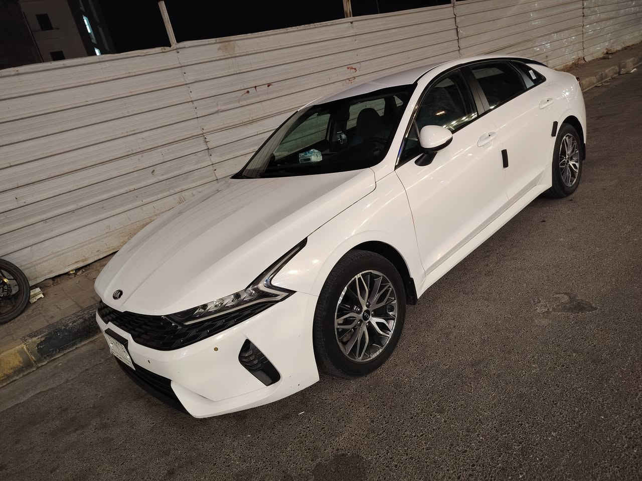 سلام عليكم كي فايف البيع موديل 21 خليجي دوش كفاله عامه  السعر 17$    وبيها مجال العنوان رمادي رقم الهاتف *********** سياره جديده بعنه كلمه

