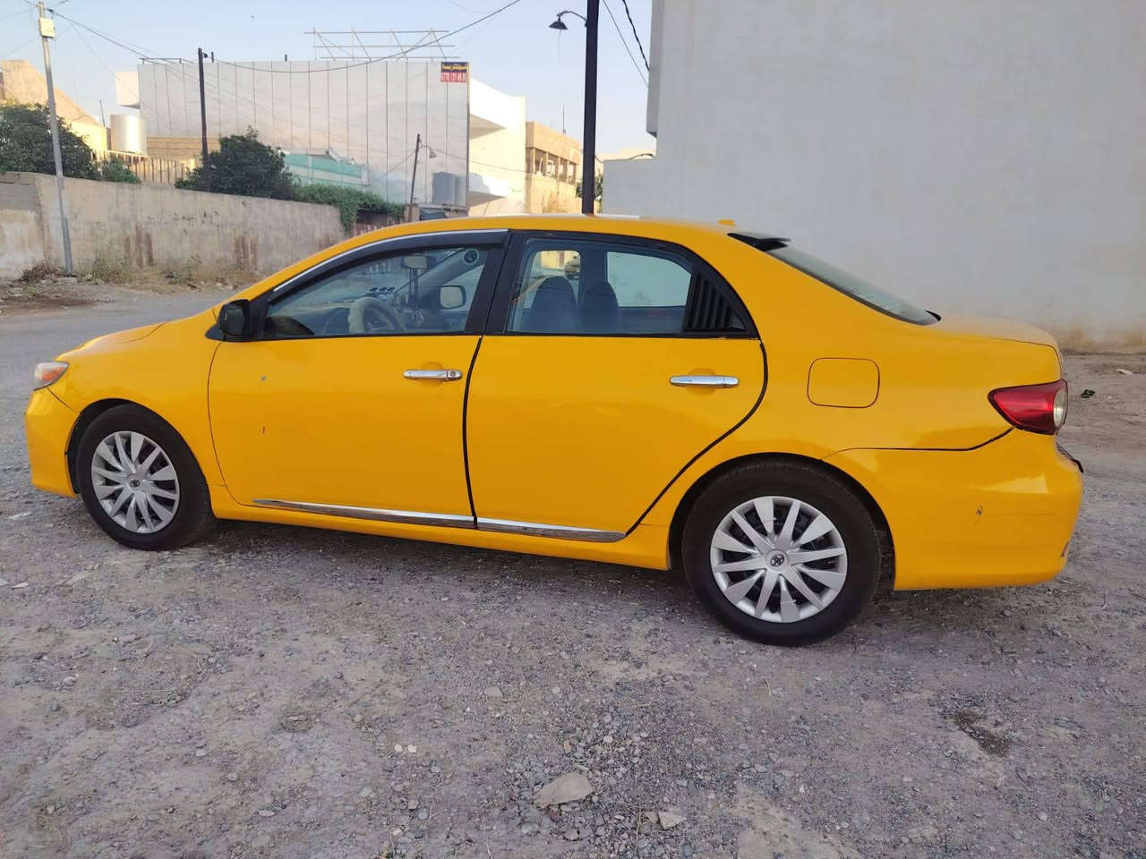 كورلا موديل ٩ محدث ١٣ رقم ديالى دولي مسطره  بسمنا منظومة  غاز (وبيها كارت حكومي) وبانزين (وبطاقه بانزين) بيها و تبريد تدفئة شغال كير محرك شرط لا صرف لا بخار   بدون ولا تبديل اي قطعه فقط ضررها جاملغ سايق  مصلح نفسه  بيها رصعه بدايه شاصي ممصلح اثر الحادث سياره جاهزه للشغل تخم تاير جديد عليها  نقابه مصفره تريد تحويل تريد وكاله عامه

السعر ٩٣ ورقه بيها مجال للشراي

مكان السياره كركوك 

رقم تلفون ***********
