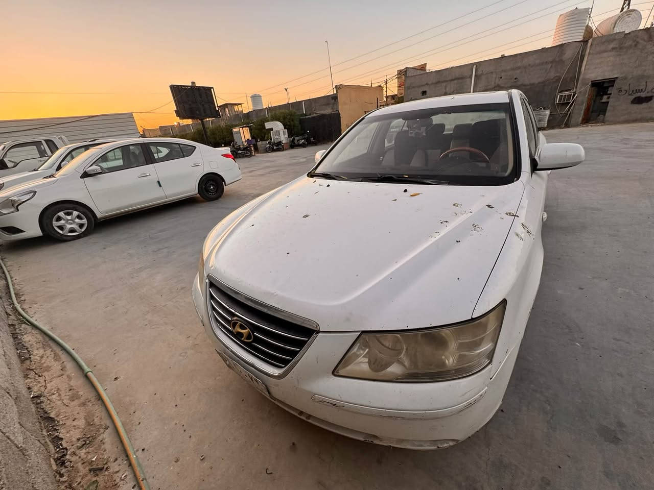 سوناتا موديل 2009 خليجي2400
بيها ثلاث قطع صبغ بدون اي ضربه ولامعجون 
وبيها جراد 
بغداد الحسينيه
السعر 100

***********

