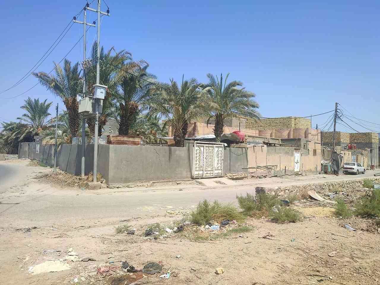 بيت للبيع مساحه 400 زراعي نهايه حي العسكري قرب المحكمه القديمه قرب جامع الرحمان شارع تبليط ورصيف وصرف صحي الاستفسار ***********
