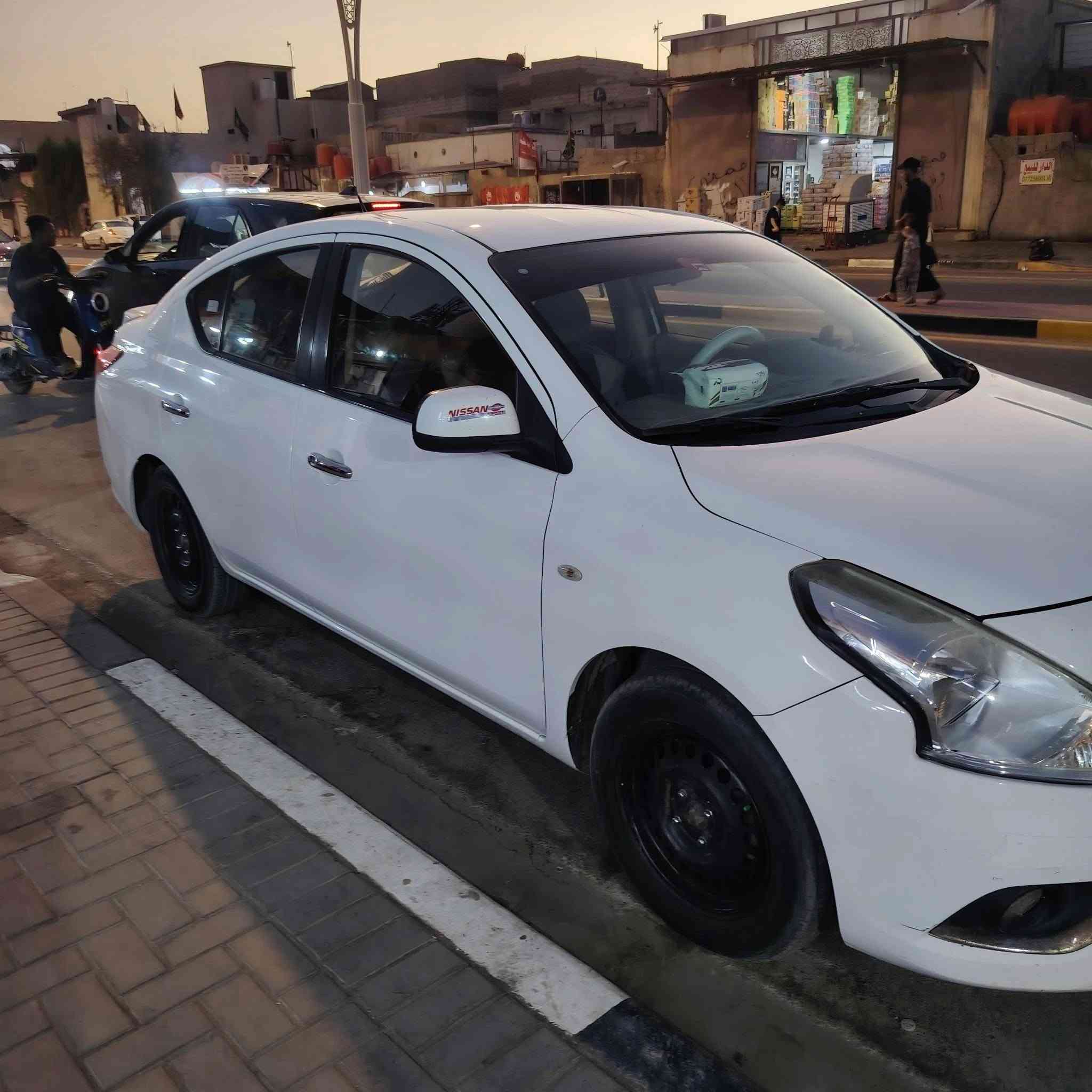 السلام عليكم سني هندي للبيع موديل 22  سعر 105 باب صبغ بدون فتح كفاله  او طكه بل صندوك   بصره  هاتف ***********
