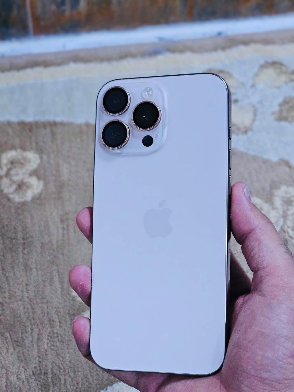 سلام عليكم موبايل iPhone للبيع 16 Pro ماكس شرق أوسط  ***********

نص مكتوب في الصور:
- 11:34 44 حالة البطارية عادية حالة البطارية تعمل بطارية iPhone هذه على النحو المتوقع. حول البطارية والضمان... الحد الأقصى للقدرة 91% هذا قياس لقدرة البطارية مقارنة بقدرتها عندما كانت جديدة. قد تتسبب القدرة المنخفضة بتقليل ساعات الاستخدام بين عملية الشحن والأخرى. عدد الدورات 329 هذا هو عدد مرات استهلاك iPhone لقدرة البطارية. معرفة المزيد... تاريخ التصنيع آذار 2025 أول استخدام حزيران 2025
- 11:34 حول الاسم iPhone إصدار iOS 26.6.1 اسم الطراز iPhone 16 Pro Max رقم الطراز MYWJ3AE/A الرقم التسلسلی KN7P7VNQ4D 0 الأغاني 133 الفيديوهات 515 الصور 24 التطبيقات 256 غ.ب. السعة 188.03 غ.ب. متوفرة 08:C7:B5:F2:94:59 عنوان Wi-Fi 08:C7:B5:F3:AD:99 Bluetooth 2.70.01 البرنامج الثابت للمودم