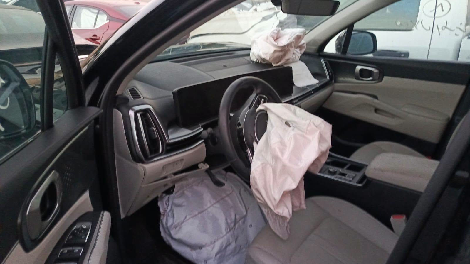 ٢٠٢٥ • ماشي ١٦٠٠٠ • مكمرك كامل