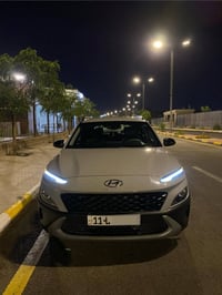 كونا 2023 لون إسمنتي داخل ابيض ماشيه 40 الف  فول مواصفات بصمة تشغيل عن...