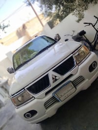 ميتسوبيشي نتيفيا • ٢٠٠٨ • فور ويل