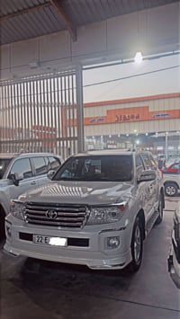لاندكروزر GXR • ٢٠١٥ • ٢٢٢٠٠٠ كم