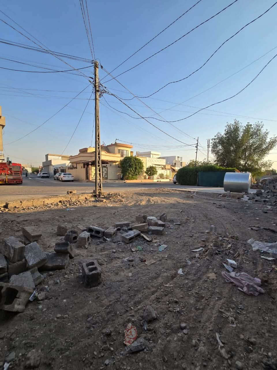 قطعة ارض للبيع 
مساحة 104 متر مربع ركن
الموقع الحرية 
الموقع مميز 
فول خدمات 
خلف تجاري 
سعر فقط 45 مليون وبي مجال 
***********
***********
