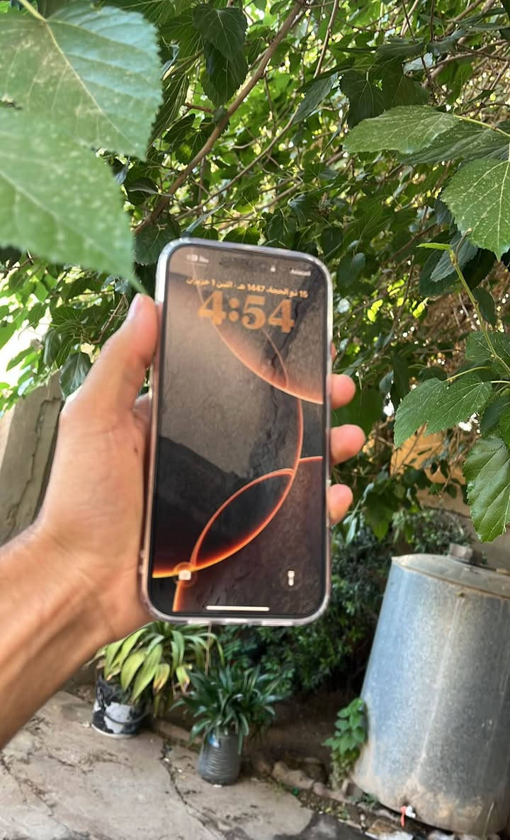 ايفون ١٦ برو ماكس • ٢٥٦ • بطارية ٩٢