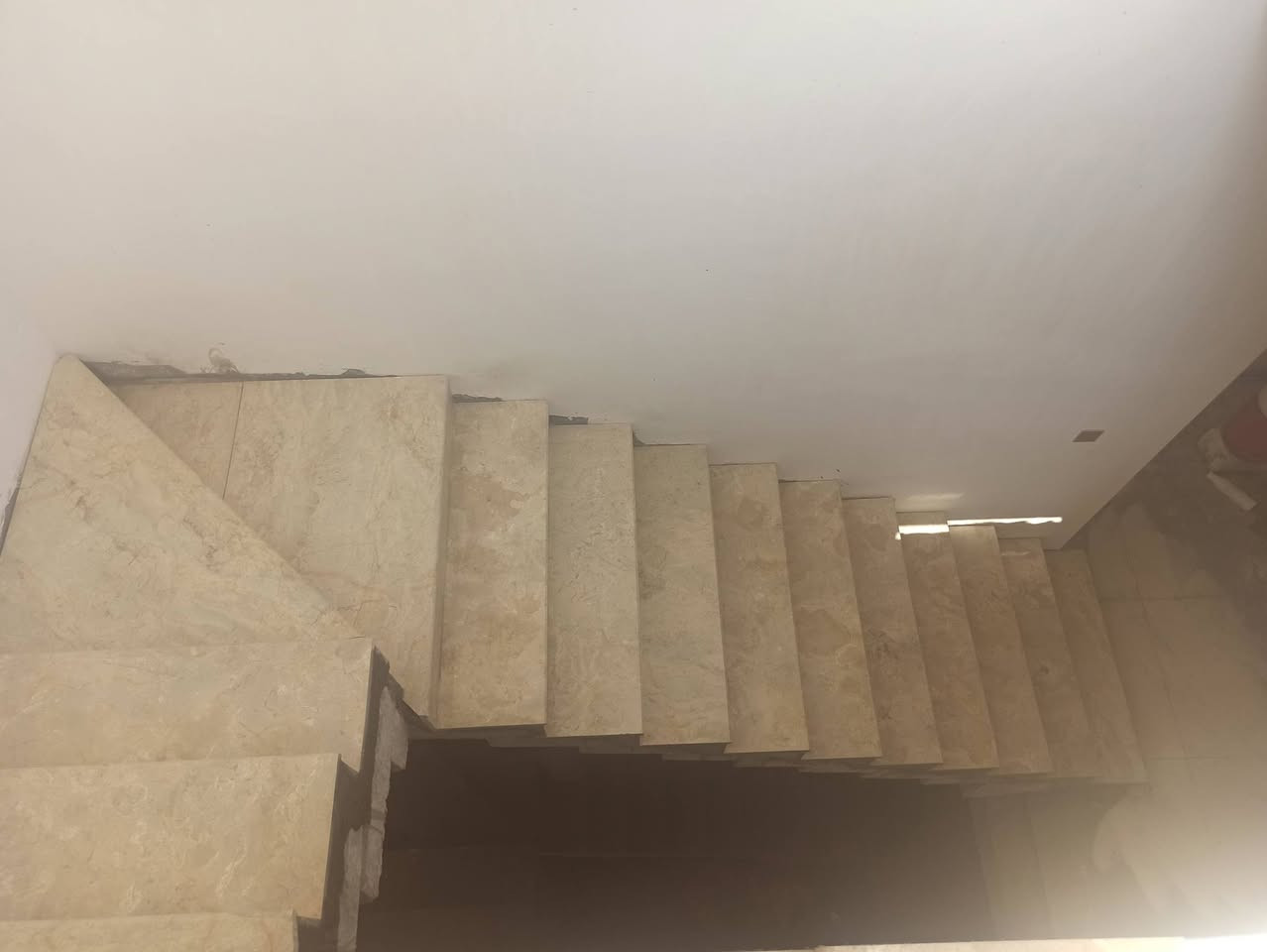 🤝السلام عليكم
🧱يوجد كادر متخصص عمل سيراميك مرمر بورسلاين كرانيت الواح بايات درج ديكورات واجهات 
👷‍♂️عمل درجه اولى اشراف مهندس 
العمل🔨حسب طلب ابو البيت 
للأستفسار الاتصال📞
***********
