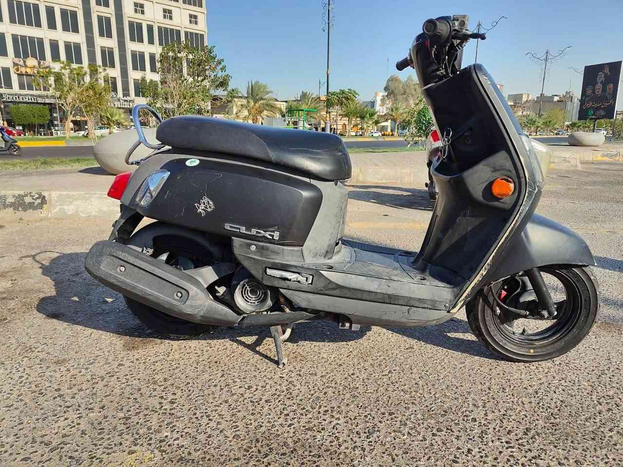 سلام عليكم
دراجه بوليس مسطره لون اسود طافي دراجه نضيفه كلش صارله شهر ونص من طلعت من رمبه دراجه ما ناقصه كلشي كلشي على وضعيه البلاد برغي ما مفتوح بيه ولصور تشهد مكاني كربلاء الرقم ***********
