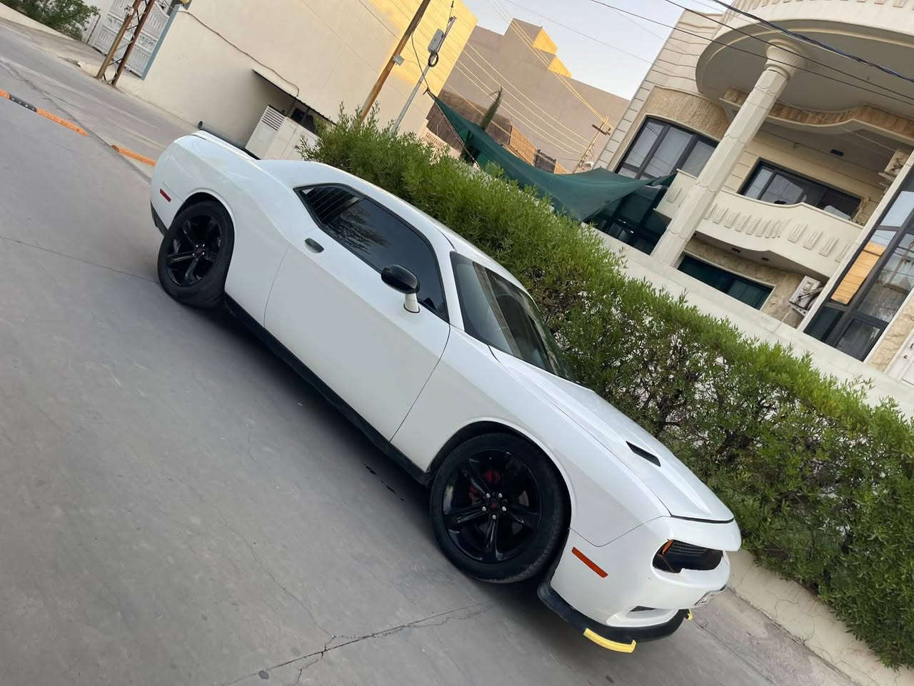 سيارا جالنجر موديل 2019  رقم اربيل جديد محرك 6 سلندر موصفات اكس إكس تي قطعتين بيه صبوخ مجلغين شوي بي بارد  سعر 129 بي شوي مجال ***********
