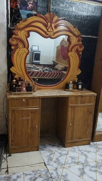 غرفه اخشاب • قوية • ٢ كومدي