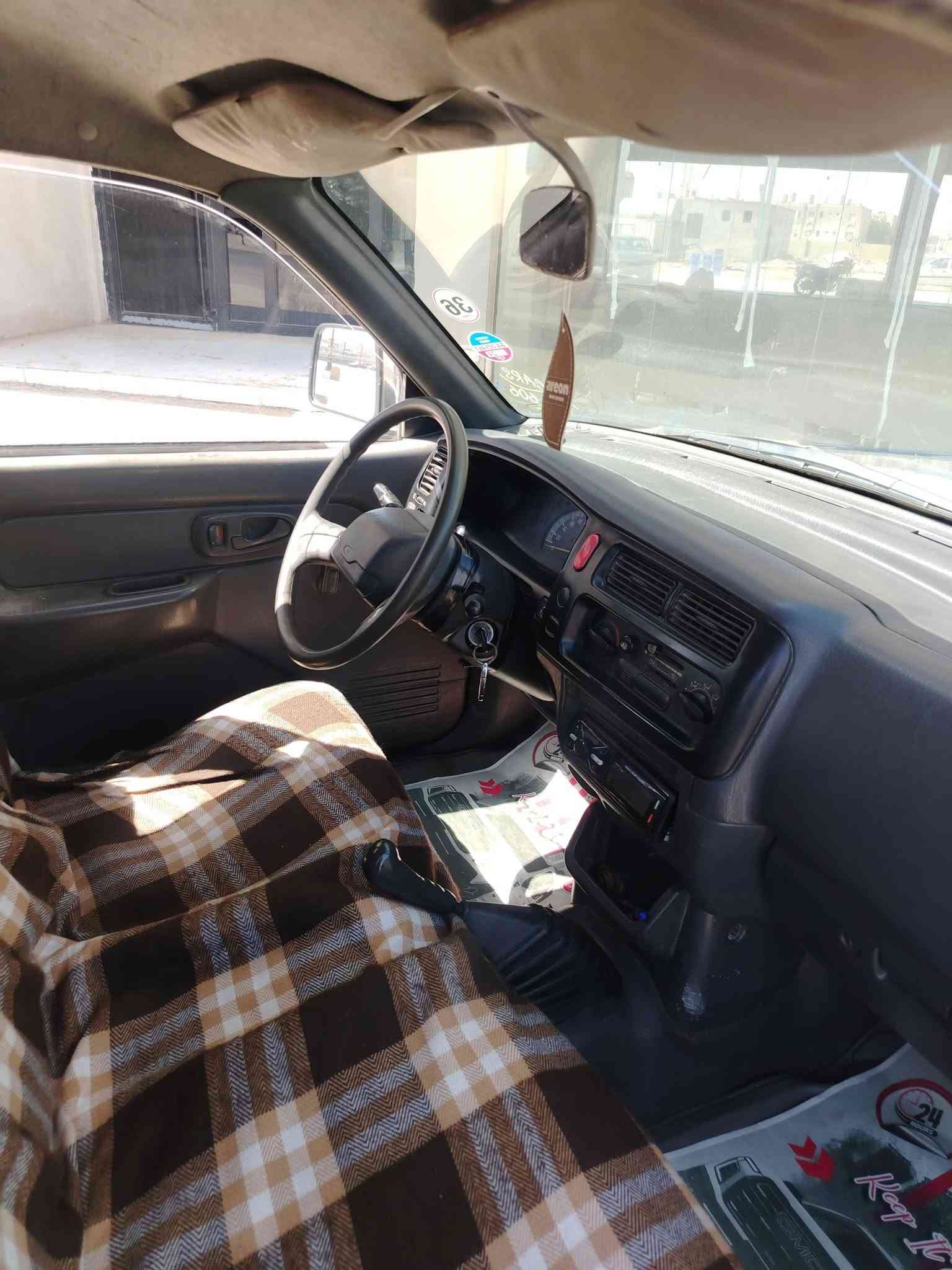 للبيع ميستربوشي موديل 2001 كير محرك شرط سيار بدون ضرار صدر كل شرط تحويل شرط تبريد استيرن باور كول شرط سيار جاهز بدون مصرف سعر 58.  ***********
