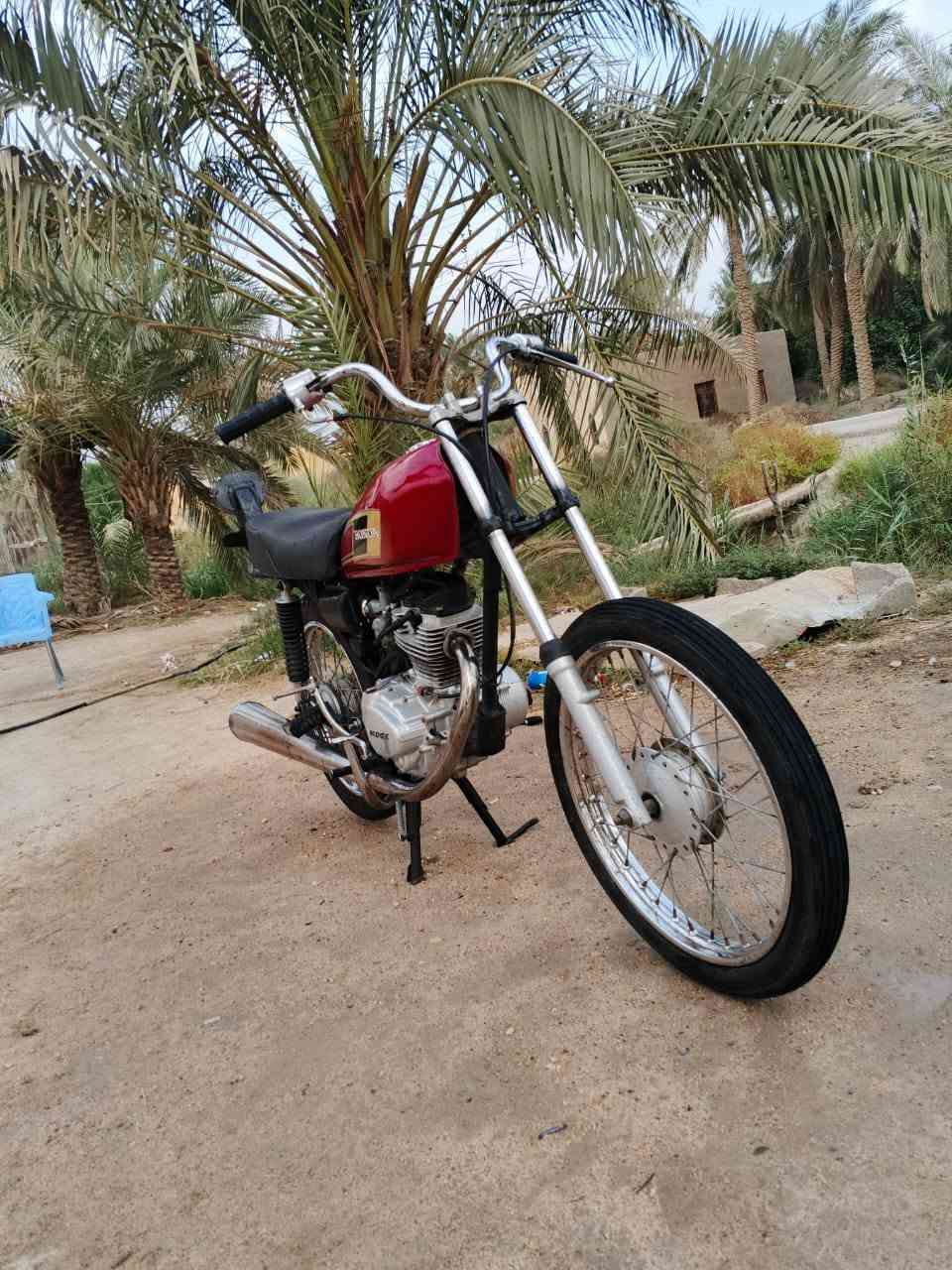 سلام عليكم دراجه لبيع نامه شلامجه    كامله مكينه انتنس مفتوحه ولفات مانقصها شي
كلك كلك كلك السعر 450وبيها مجال قليل مكاني سوق شيوخ ***********بي واتساب  مو شراي اطلع كبل
