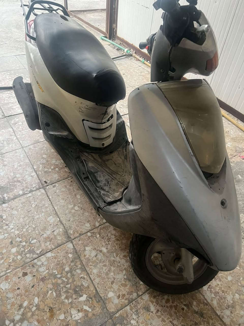 السلام عليكم بريز لايت ناصي للبيع مكينة مجفتة تجفيت جديد دراجة كاملة كهربائيات شغالة عدا الايت الامامي سلف وهندر مكانها البنوك السعر 450 وبيها مجال 
***********
