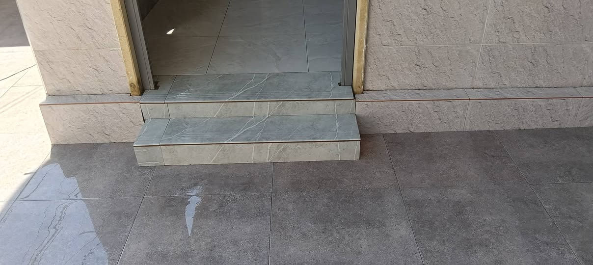 السلام عليكم متفرغ حالين استلام مهندس /***********
