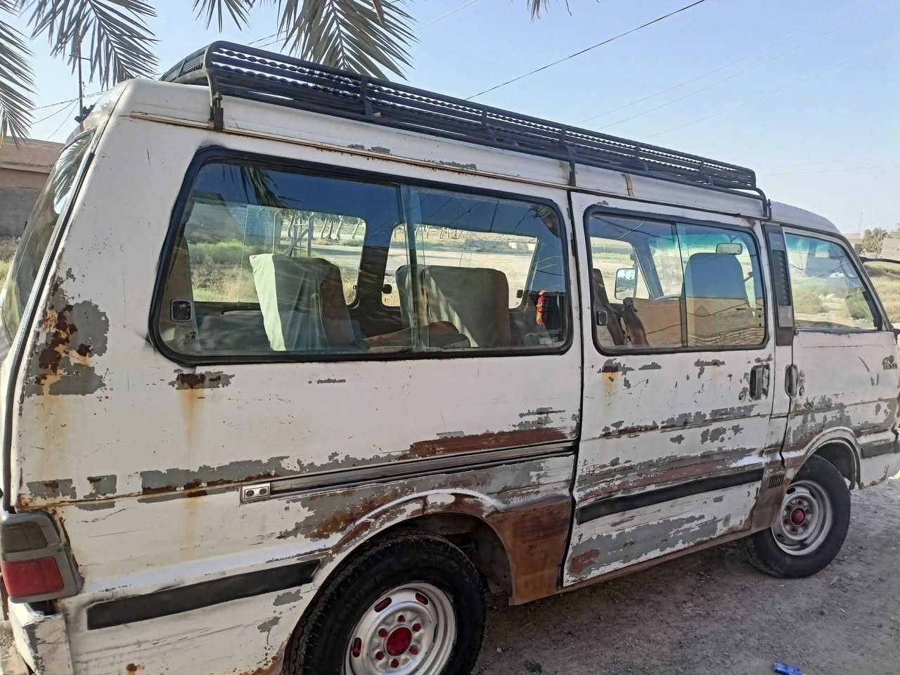 السلام عليكم ورحمة الله 
كيا بستا سنوية 2029 تريد وكالة تريد تحويل 
تخم تاير جديد محرك مجفت جديد كير اكسل خير من الله 
كهربائيات شغالة مصفرة هيئة وغرامة ممطلوبة ولاربع 
ديالى الغالبية *********** السعر 30 وبيها مجال
