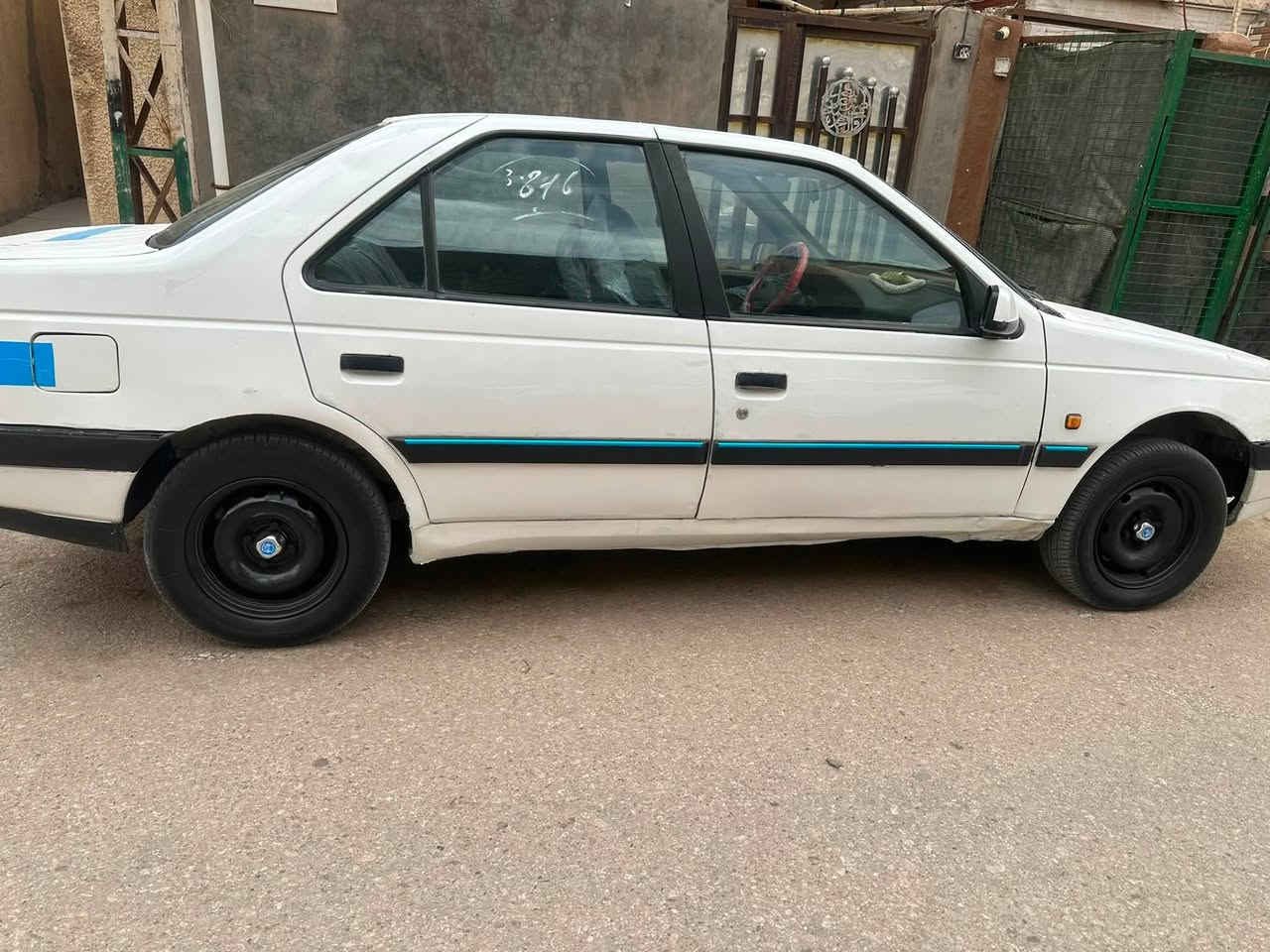 بيجو ٤٠٥رقم بصره دولي بسمي سنويه جديده  موديل ١٢. سعر ٢٢مكان نجف ***********
