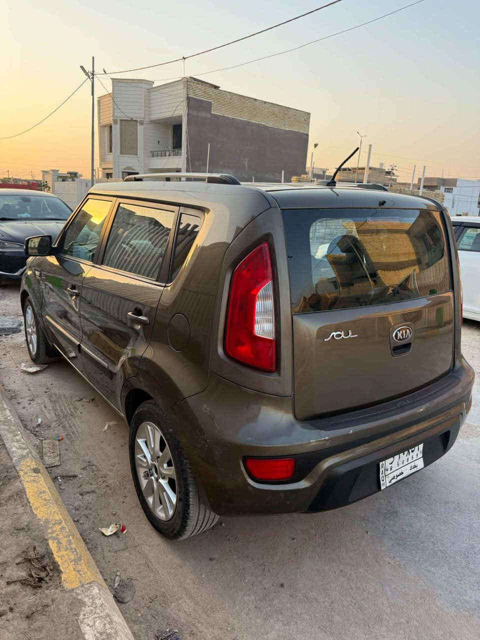 السلام عليكم 
صول محرك 2000 دوش 
اوتماتيك سيارة جديدة وجاهزة 
رقم بغداد مشروع وطني 
السعر 84 
***********
