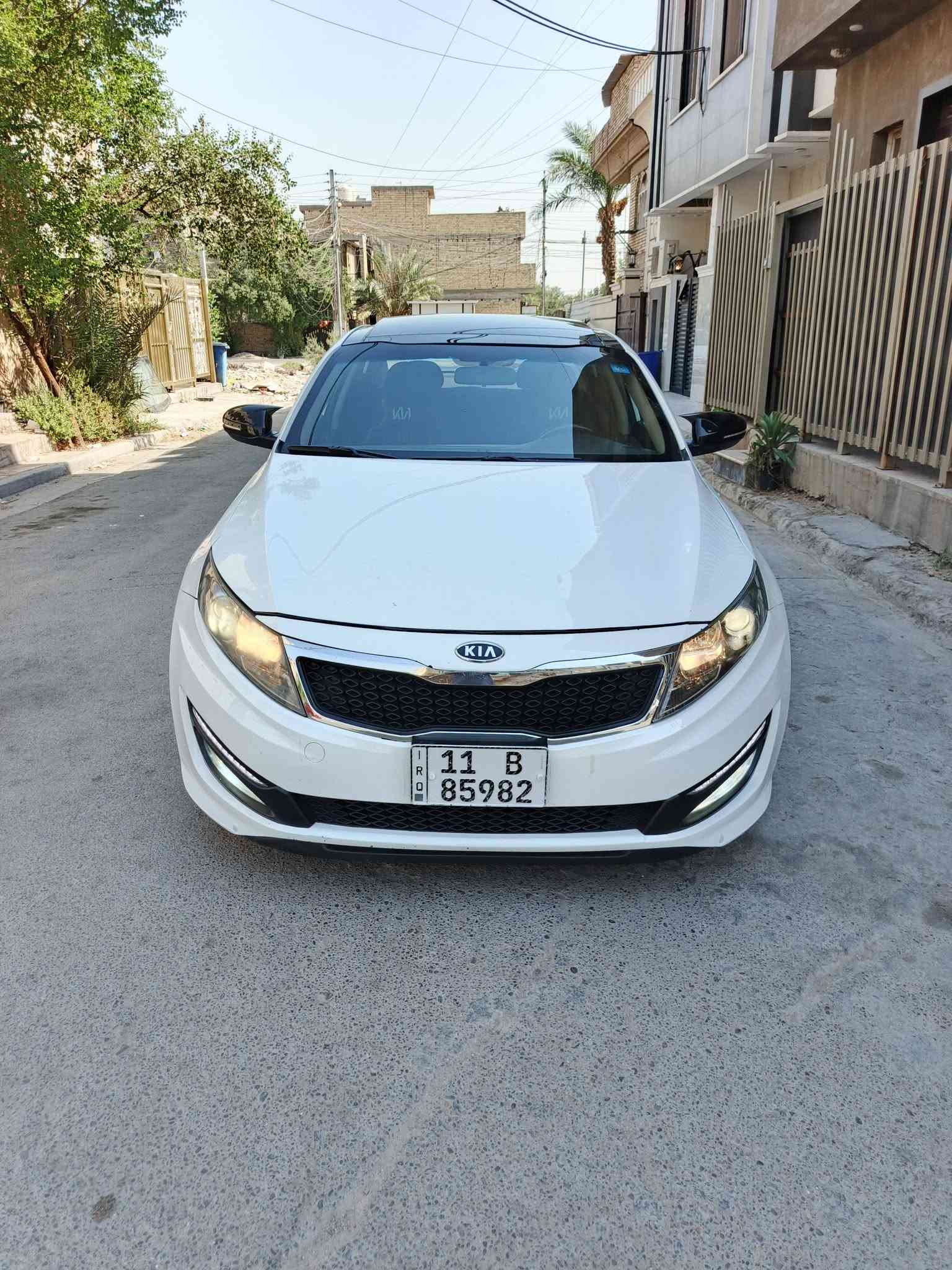 السلام عليكم للبيع اوبتما 2012 الشركة الدولية خليجي
مكينة 2000 دوش مكفولة ماممدود علية صبانة شركة 
كير 6 نمر مكفول وضع شركة 
تبريد 🧊❄ 
موصفات السيارة 
1 بصمة تشغيل + بصمة ابواب + بصمة جنطة 
2 بنوراما طكتين 
3 تبريد منفصل مناخين + تبريد قطعتين + ابيانو ❄🧊
4 اشاير بل مرئي + المرئي شفط 
5 لد امامي نهاري + ليلي + بلاجكتور بل دعامية 
6 فول تحكمات استيرن +شفتات بل استيرن + قفل سرعة
7 كامرة داورة 360 درجة + حساسات خلفية 
8 نظام ترحيب عند الاقتراب 
9 نظام ECO فول اقتصادي + عادي 
تخم تاير جديد + صدر جديد + باتري جديد + منظومة تبريد جديدة 
( صبغ اربع قطع + لغود + شواصي + حوض + تكم + ايرباك مكفولات )
سنوية + رقم + هزة جديدة بسمي 
مكاني بغداد حي جهاد 
السعر 108 وبيها مجال للطيبين 
***********
