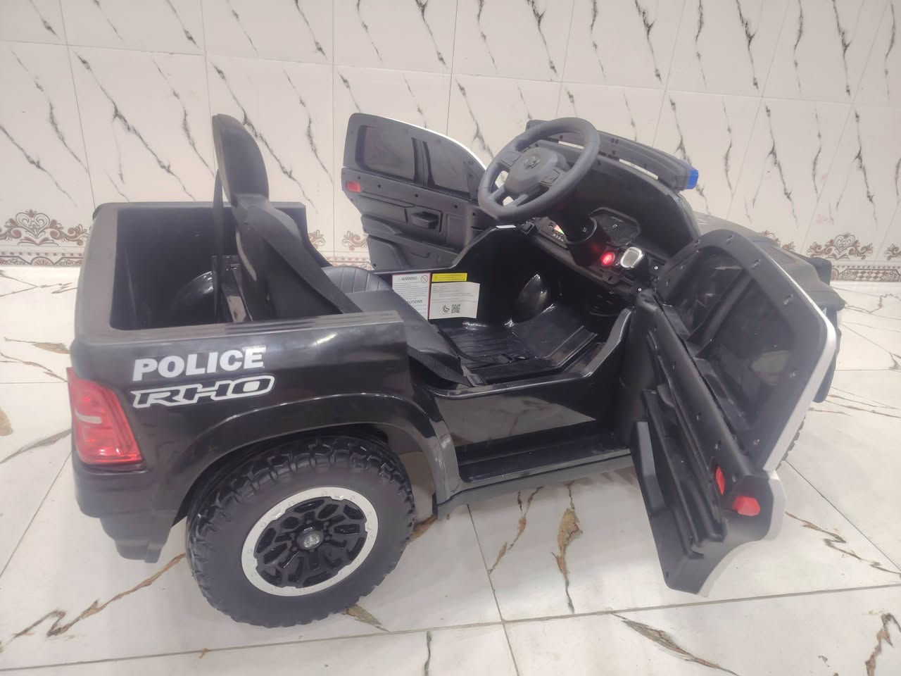 سيارة أطفال شحن رام شرطه حجم كبير بلوتوث دبل ماطور دبل بطاريه مع شاحنه باله خليجي مو تجاري موجود توصيل كل العراق ٥ الف *********** واتساب فقط
