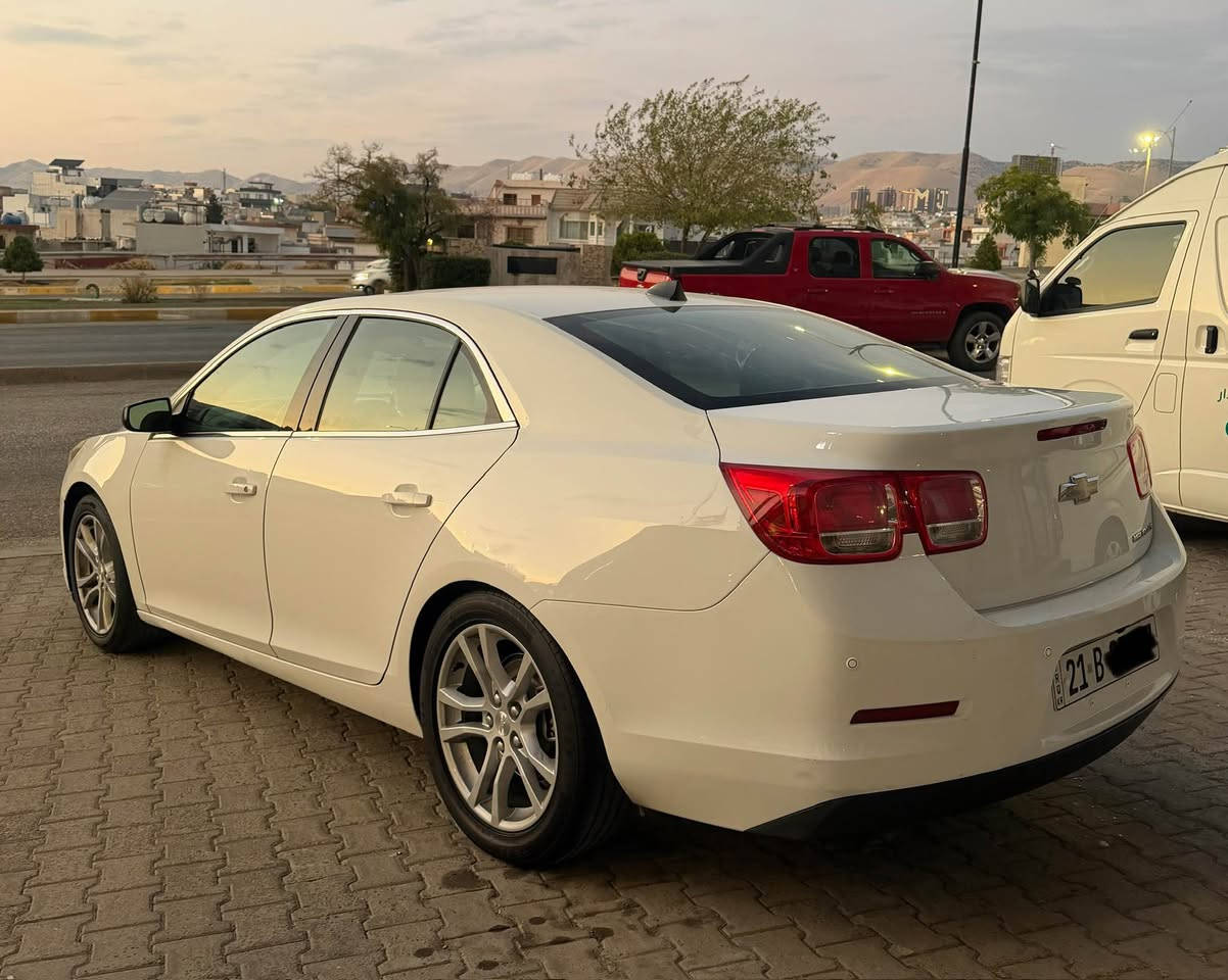 chevrolet malibu  2014 LS

.. گیڕ و مکینە كارەبای بەشەرت  .. مکینە  ٤ بستۆن   حجم ٢.٥  … سەیارەیەکی زۆرجوان و خاوێن و بێ مەسرەفە ژوورەوەو دەرەوەی  زۆر  تازەية… سەیارەكە بی بۆیاخە بی سارد   
 -ماوەی رۆشتوو:  ١٧٠  كم    

شاشەو کامێرە ، تەحدید سورعە، سوکان ڤۆلیۆم،، حاس، بلاجیکتۆر، لایت ئۆتۆ،

*********** السليمانية, العراق
