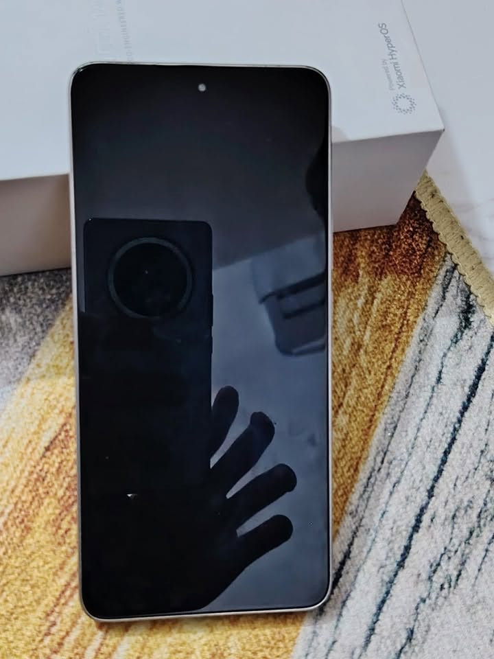 للبيع: Xiaomi 14T (شاومي 14 تي)
 النظافة: الجهاز بحالة ممتازة جداً (أخو الجديد)، 
 الملحقات: الجهاز كامل مكمل؛ بكارتونه مع جميع ملحقاته الأصلية بالكامل والشاحنة الأصلية السريعة 
 السعر: 450 ألف دينار (وبي مجال)
العنوان : النجف 

***********
