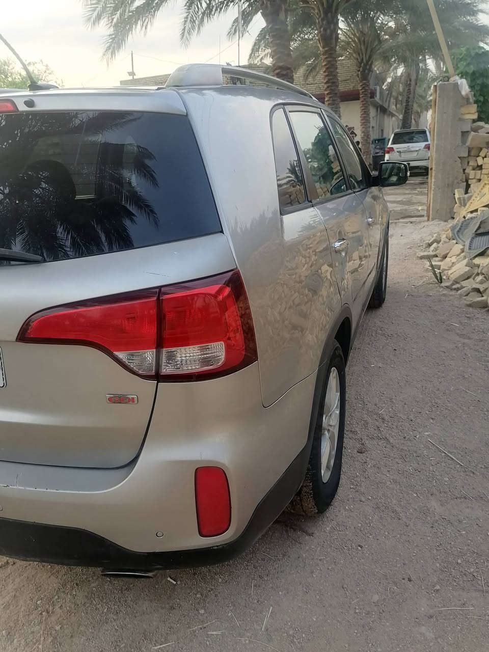 السلام عليكم سورنته موديل ١٤ مكينه وكير وحداديه وتخم تاير وباتري جديد وتبريد السياره رقم بغداد السياره اي ضربه مابيهه بيهه جلاتين من امريكه الصفحه العكس السايق رقم بغداد بسمي تحويل ثاني يوم رقم الهاتف السعر 110وبيهه مجال ***********
