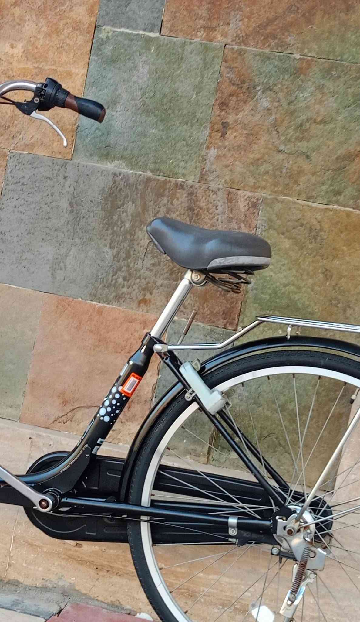 السلام عليكم ورحمة الله وبركاته 🌹
🚲 دراجة هوائية للبيع
🇯🇵 باله أصلي ياباني
🚕 نوع تكسي
📏 حجم 26
✨ نظافة 85–90٪
⚙️ كير أمامي 3 نمر
💡 حساس أمامي
🔧 جميع أجزاء الدراجة شركة

📍 العنوان: كربلاء – طويريج
🚚 تتوفر خدمة توصيل إلى جميع محافظات العراق

📩 للاستفسار أكثر: خاص
📞 أو على الرقم: ***********
